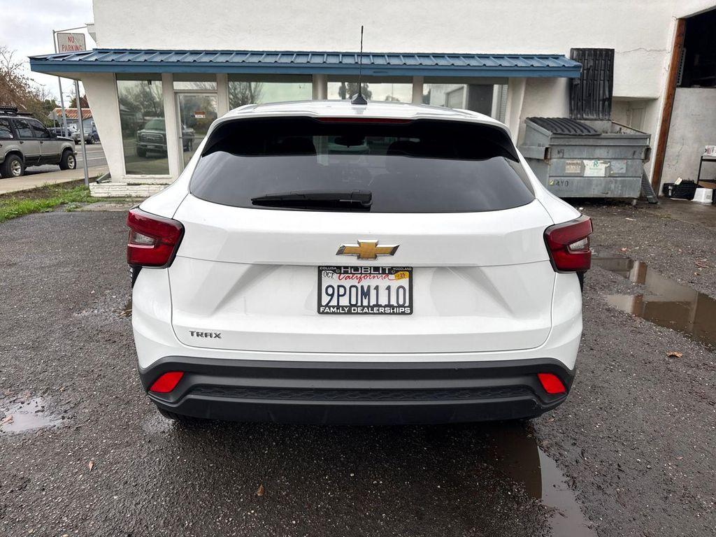 used 2024 Chevrolet Trax car, priced at $17,000