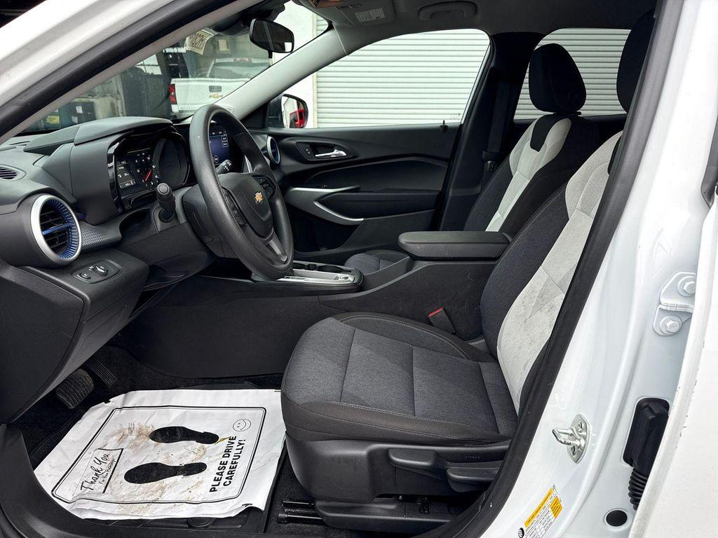 used 2024 Chevrolet Trax car, priced at $17,000