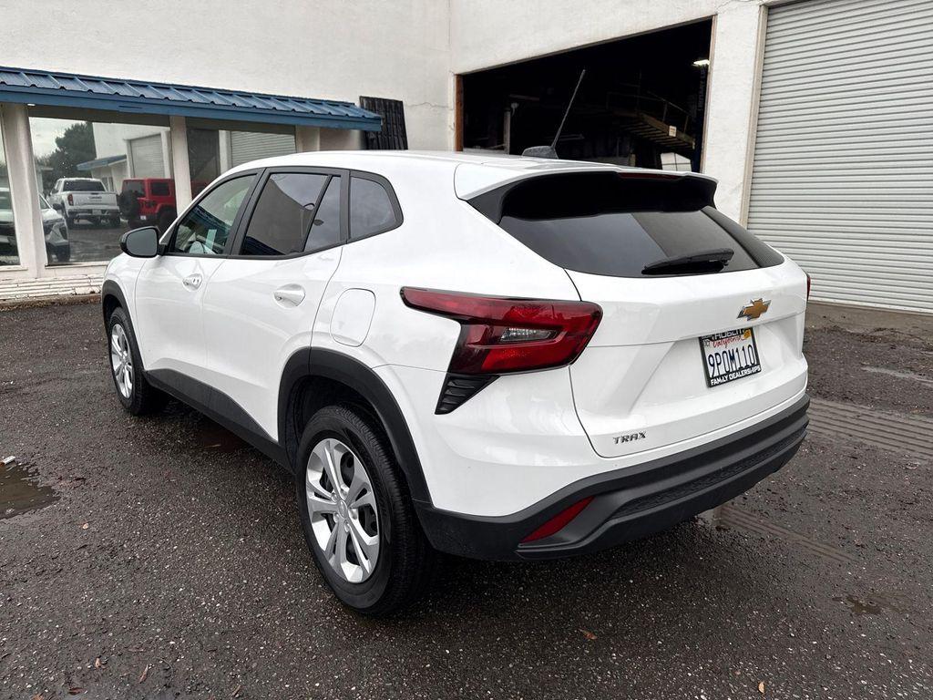 used 2024 Chevrolet Trax car, priced at $17,000