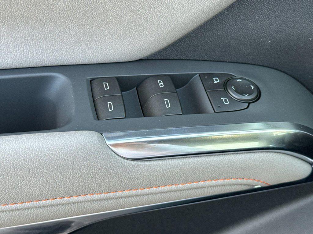 new 2026 Chevrolet Traverse car, priced at $45,713