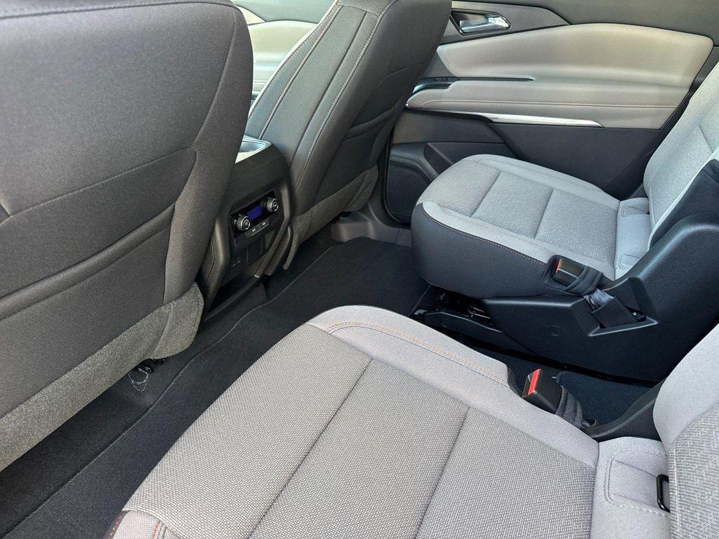 new 2026 Chevrolet Traverse car, priced at $45,713