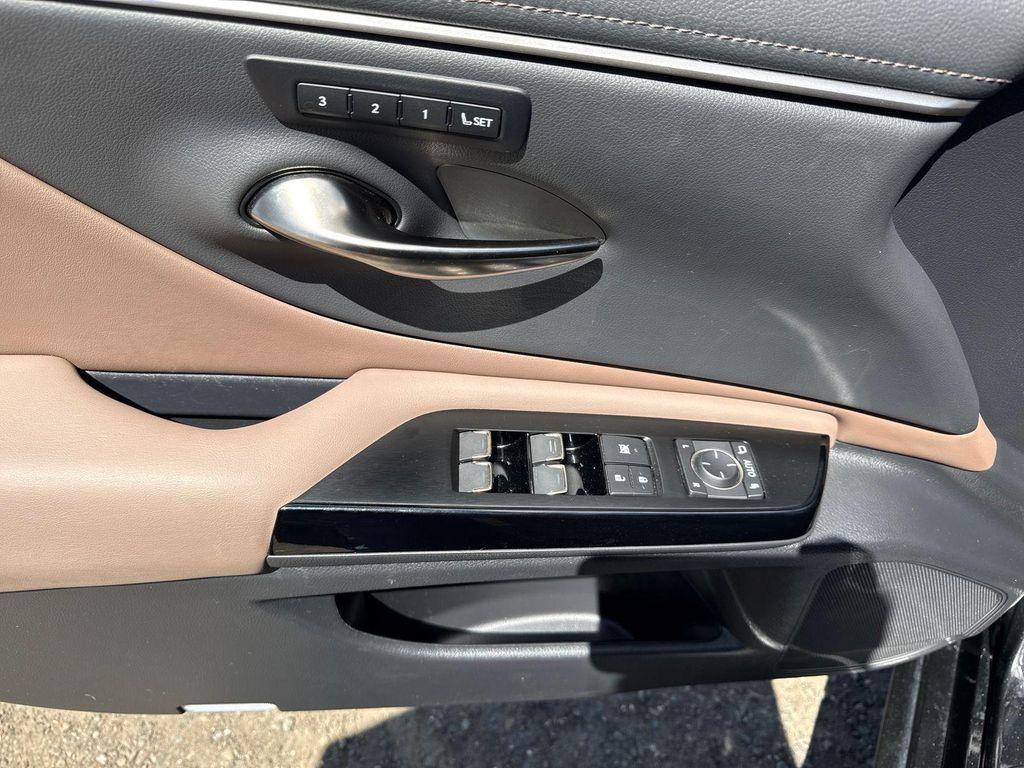 used 2023 Lexus ES 300h car, priced at $35,085