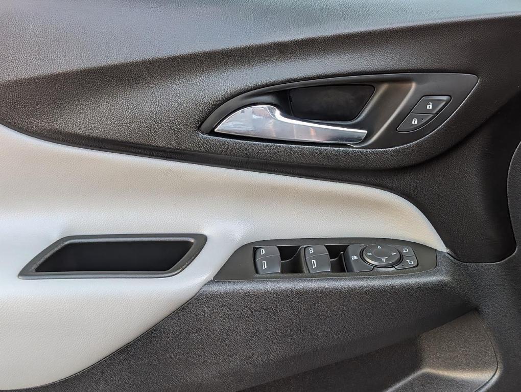 used 2021 Chevrolet Equinox car, priced at $17,651