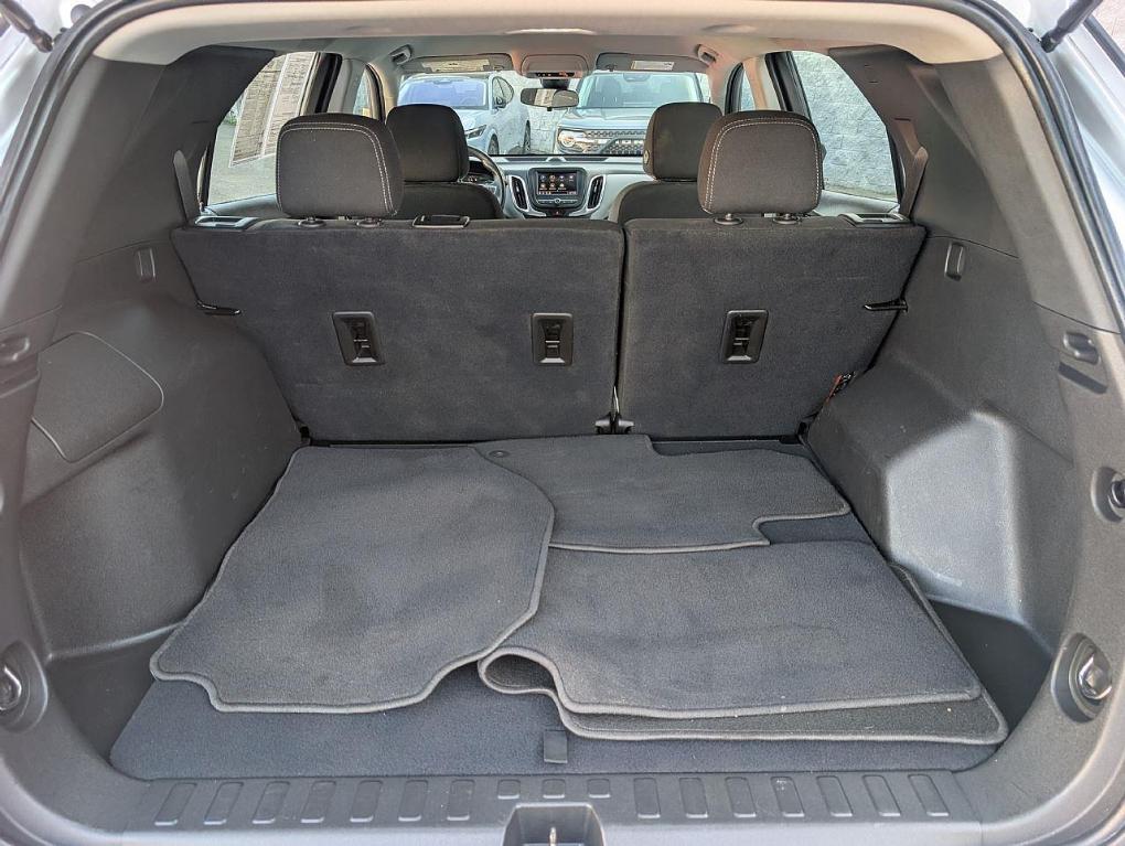 used 2021 Chevrolet Equinox car, priced at $17,651