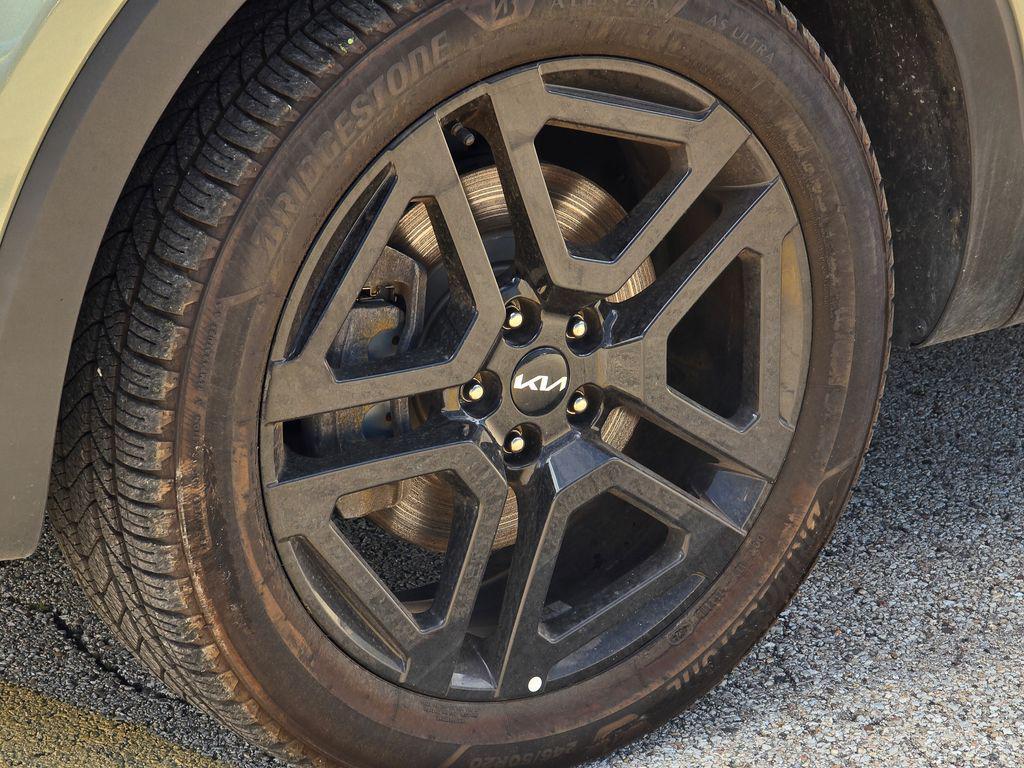 used 2023 Kia Telluride car, priced at $28,918