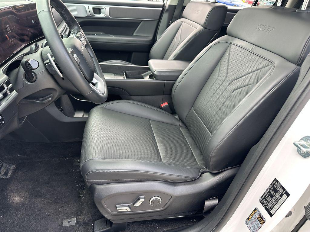used 2025 Hyundai Santa Fe car, priced at $33,995
