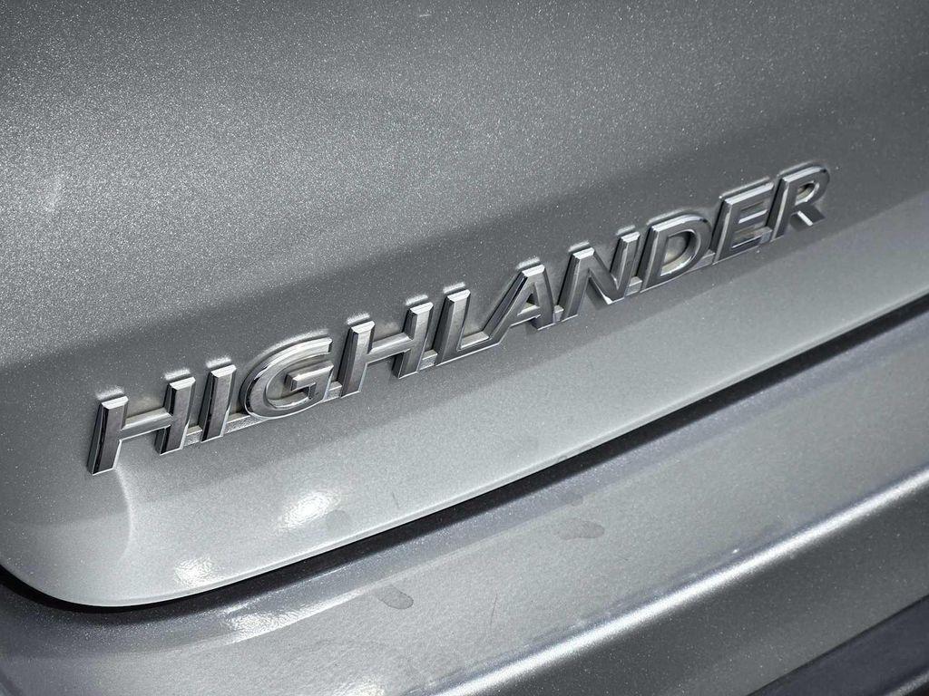 used 2017 Toyota Highlander car, priced at $20,988