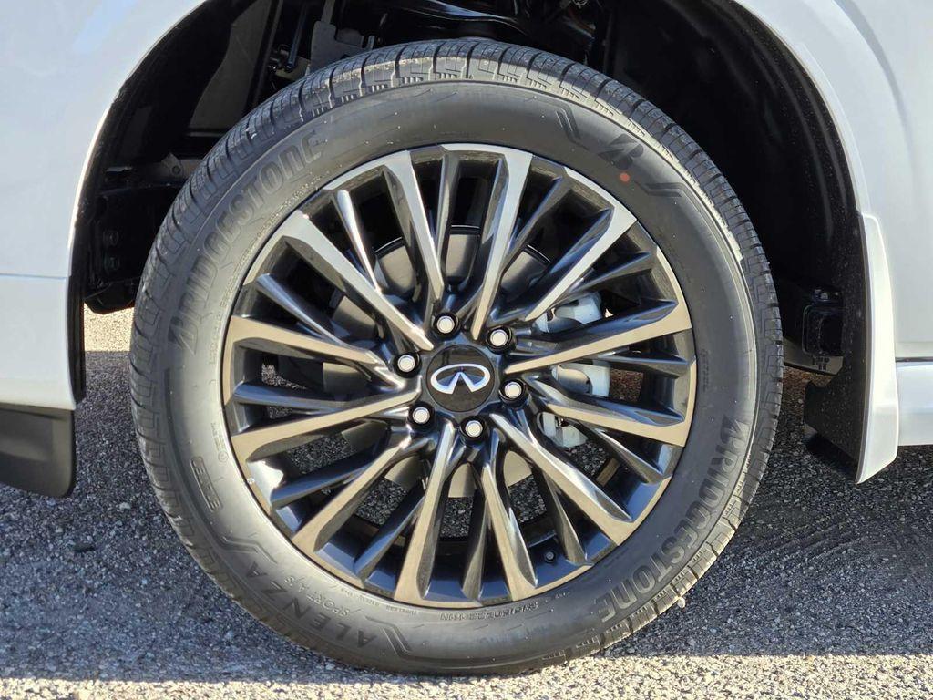 new 2026 INFINITI QX80 car, priced at $115,860