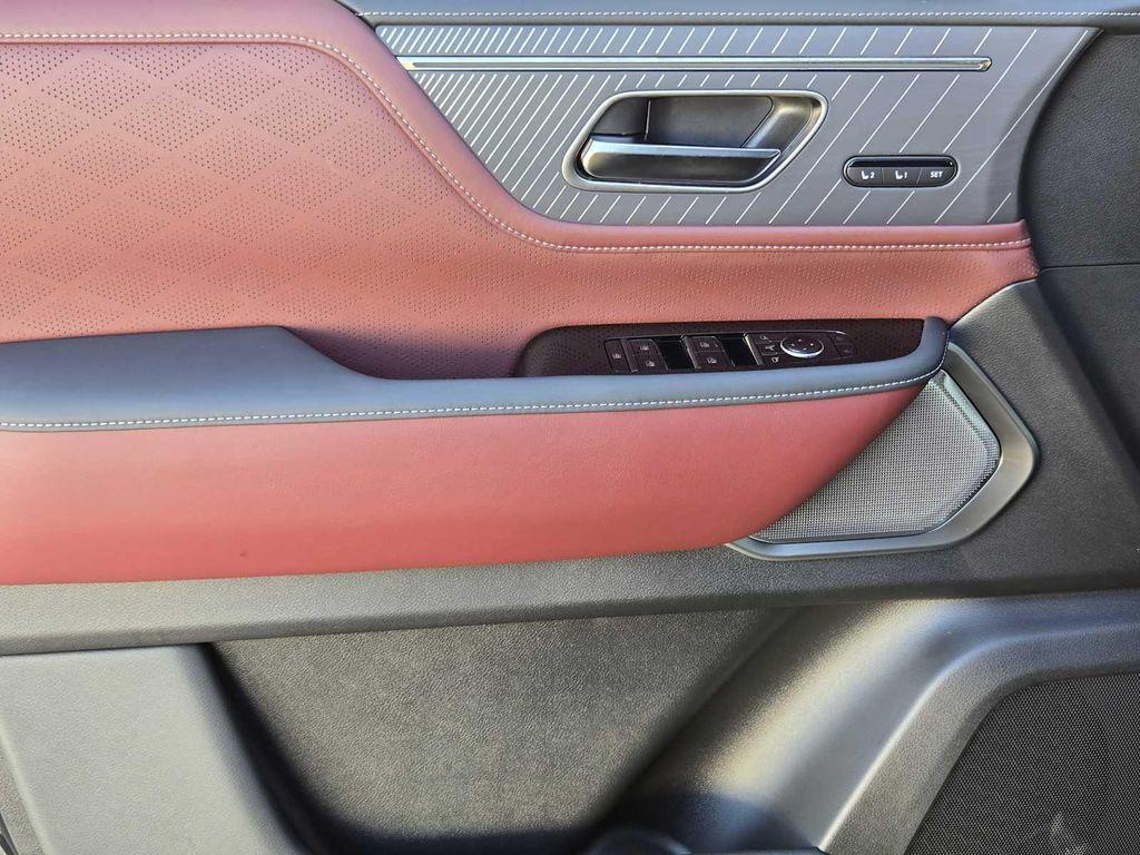 new 2026 INFINITI QX80 car, priced at $135,645