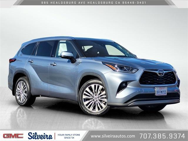 used 2022 Toyota Highlander car, priced at $42,490