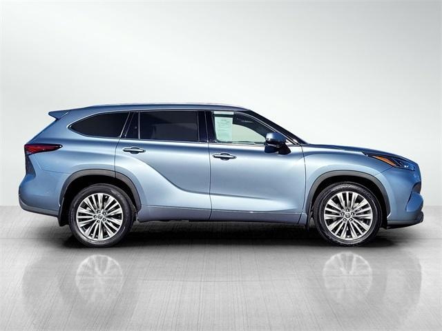 used 2022 Toyota Highlander car, priced at $42,490