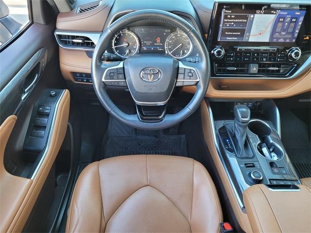used 2022 Toyota Highlander car, priced at $42,490