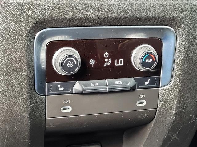 used 2023 Chevrolet Suburban car, priced at $38,999