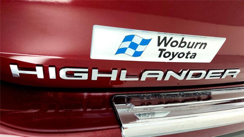 used 2022 Toyota Highlander car, priced at $32,985
