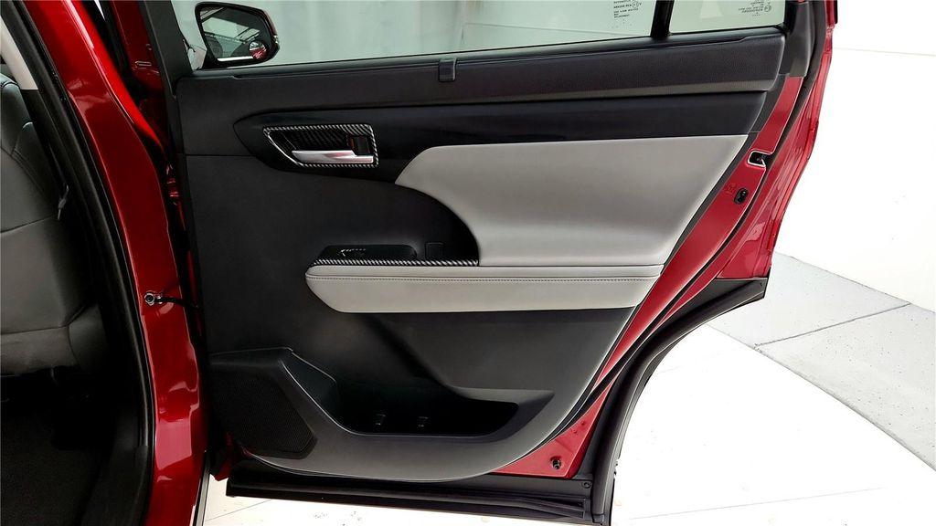 used 2022 Toyota Highlander car, priced at $32,985