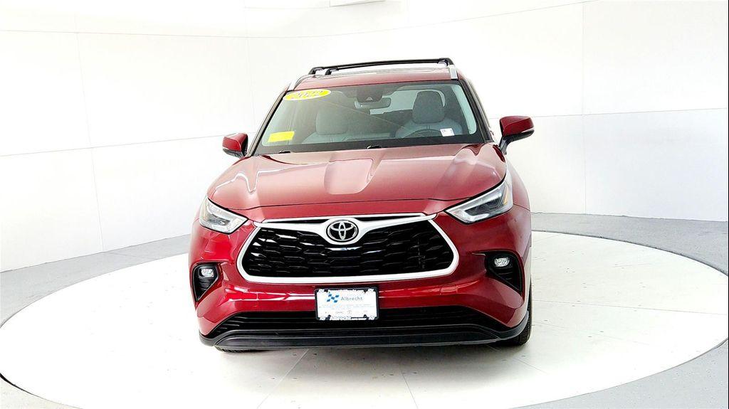 used 2022 Toyota Highlander car, priced at $32,985