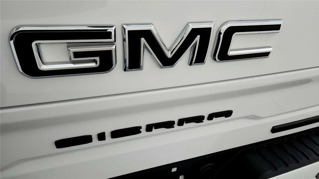 used 2025 GMC Sierra 1500 car, priced at $46,295