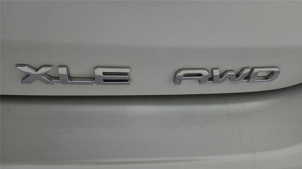 used 2022 Toyota Highlander car, priced at $32,000