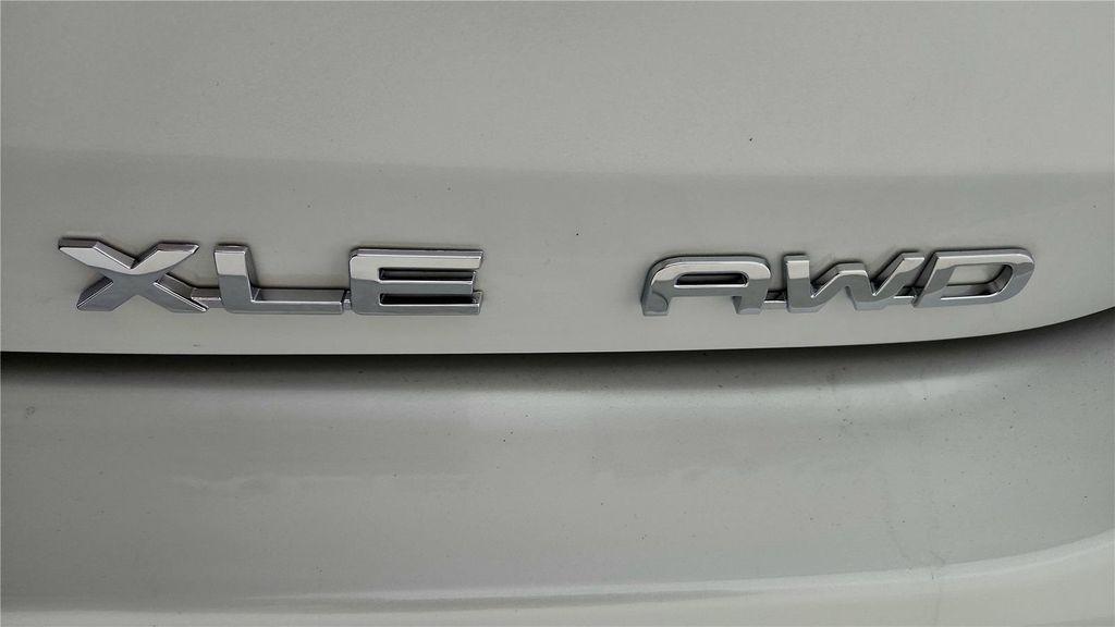 used 2022 Toyota Highlander car, priced at $32,000