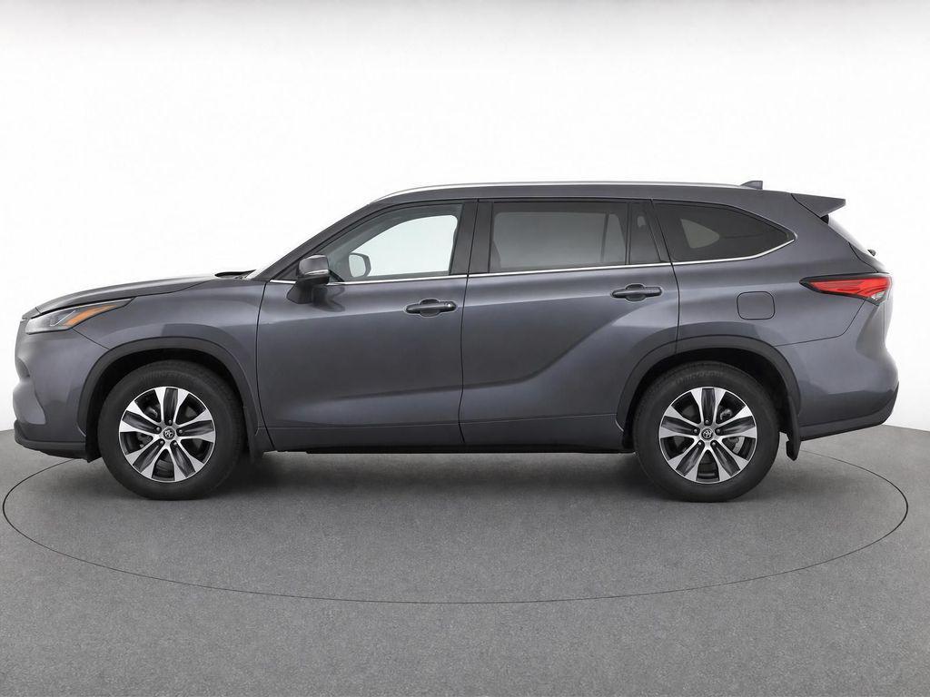 used 2023 Toyota Highlander car, priced at $39,144