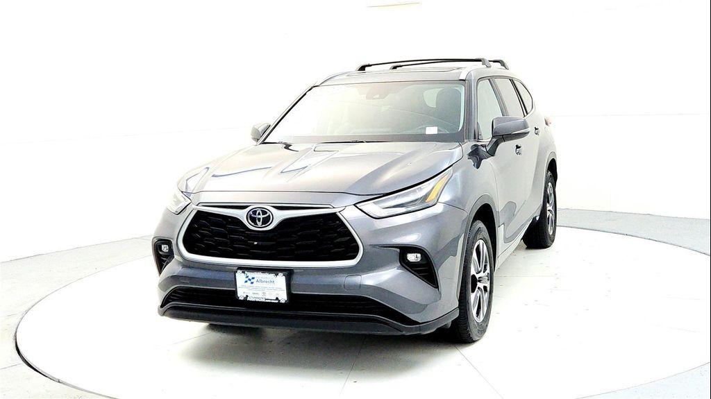 used 2023 Toyota Highlander car, priced at $32,395
