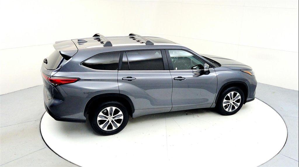 used 2023 Toyota Highlander car, priced at $32,395