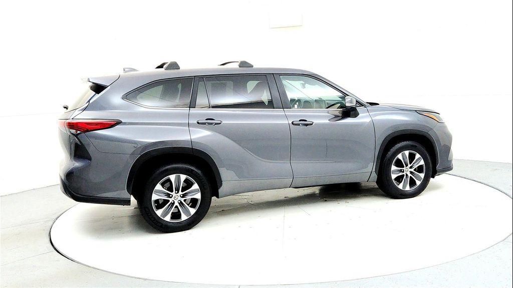 used 2023 Toyota Highlander car, priced at $32,395