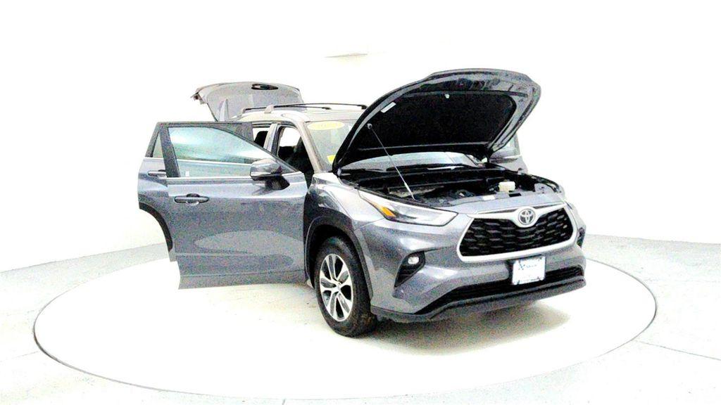 used 2023 Toyota Highlander car, priced at $32,395