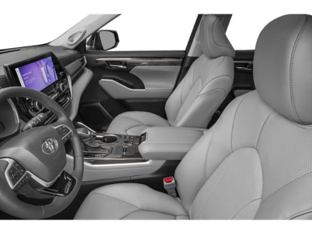 new 2026 Toyota Highlander Hybrid car, priced at $55,832