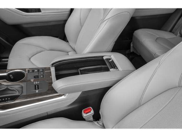 new 2026 Toyota Highlander Hybrid car, priced at $55,832