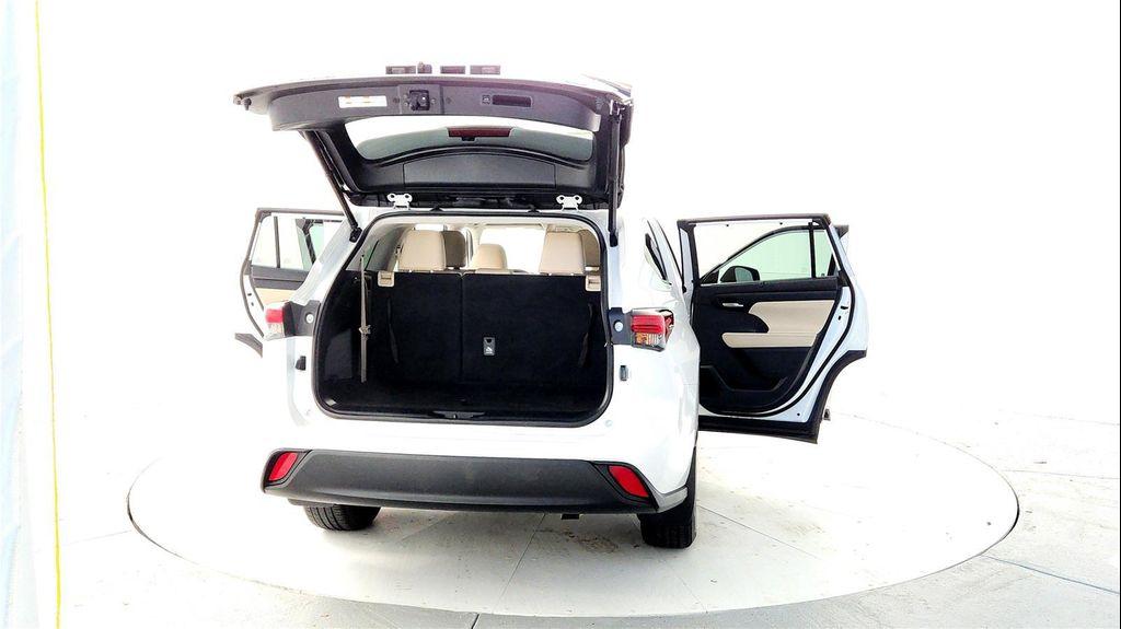 used 2023 Toyota Highlander car, priced at $36,485
