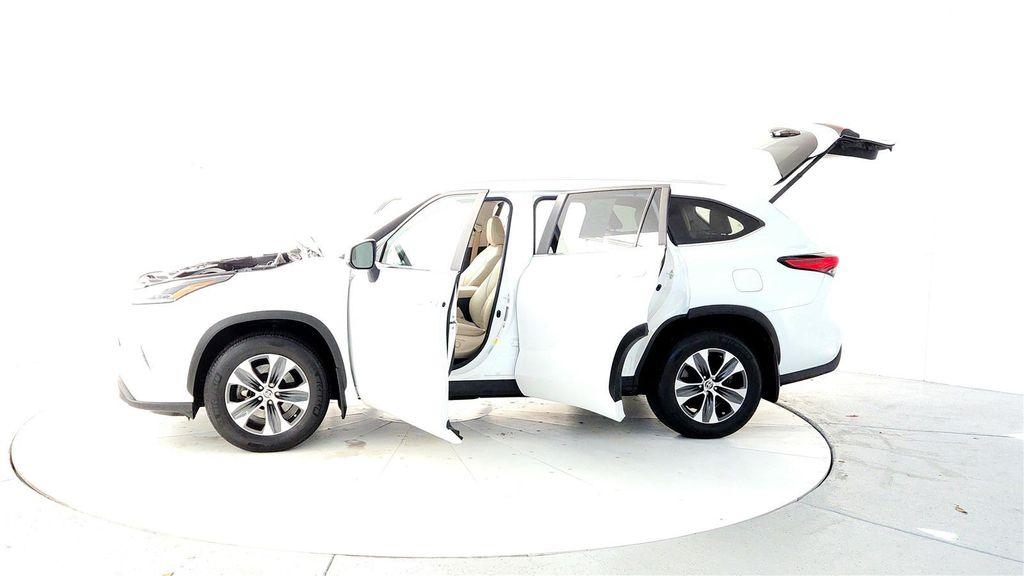 used 2023 Toyota Highlander car, priced at $36,485