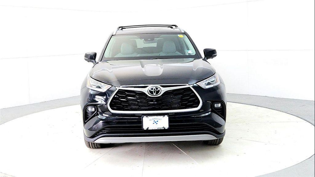 new 2026 Toyota Highlander Hybrid car, priced at $60,055