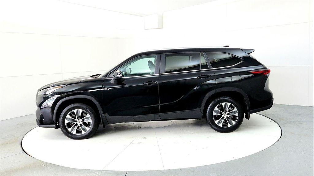 used 2024 Toyota Highlander car, priced at $39,485