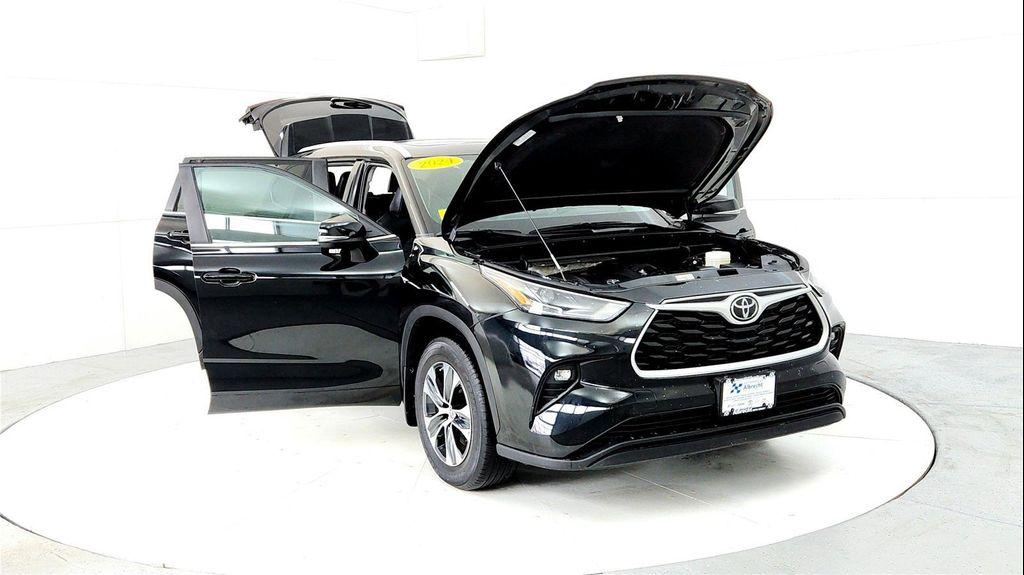 used 2024 Toyota Highlander car, priced at $39,485