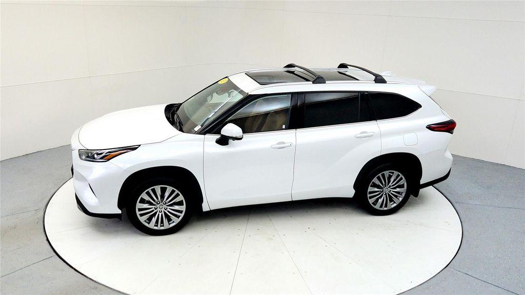 used 2023 Toyota Highlander car, priced at $39,985