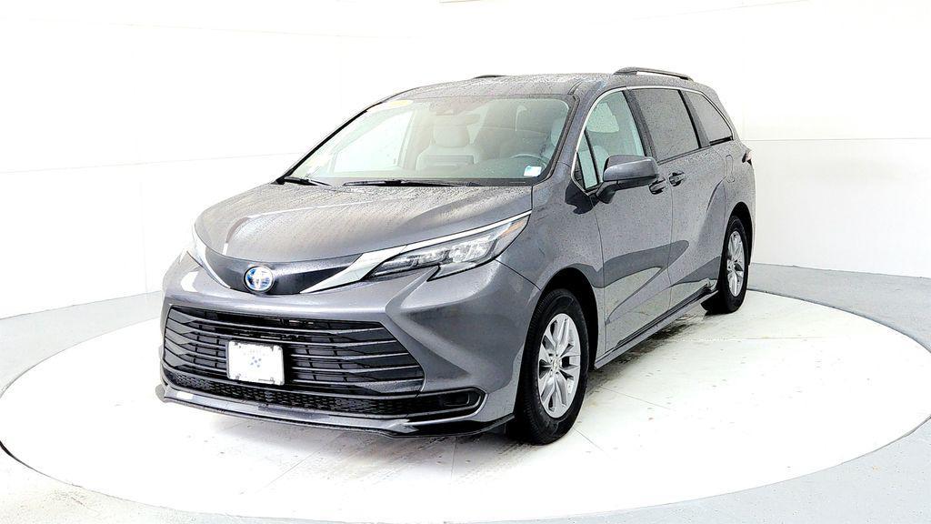 used 2025 Toyota Sienna car, priced at $47,462