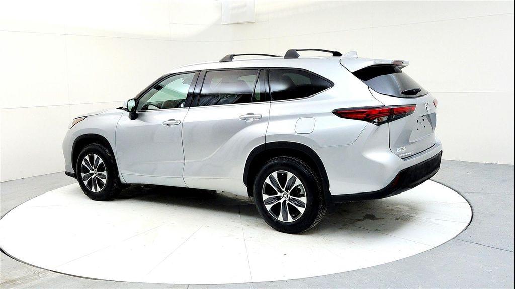 used 2022 Toyota Highlander car, priced at $38,985
