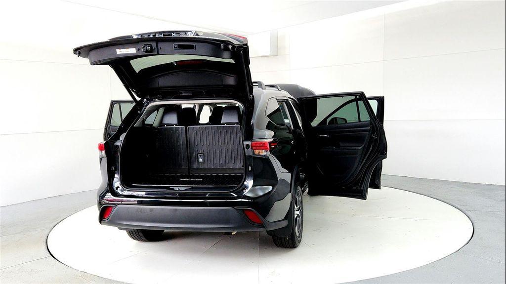 used 2023 Toyota Highlander car, priced at $38,985