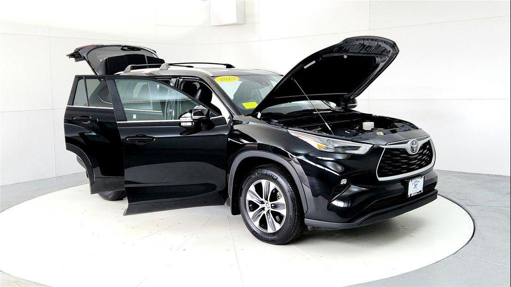 used 2023 Toyota Highlander car, priced at $38,985
