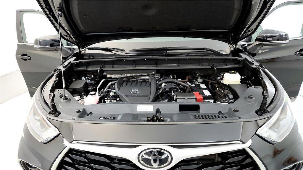 used 2023 Toyota Highlander car, priced at $38,985