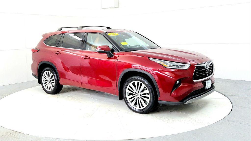 used 2023 Toyota Highlander car, priced at $42,985