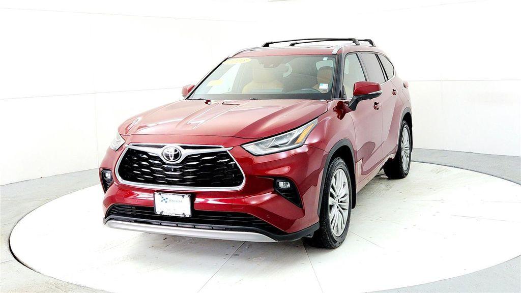 used 2023 Toyota Highlander car, priced at $42,985