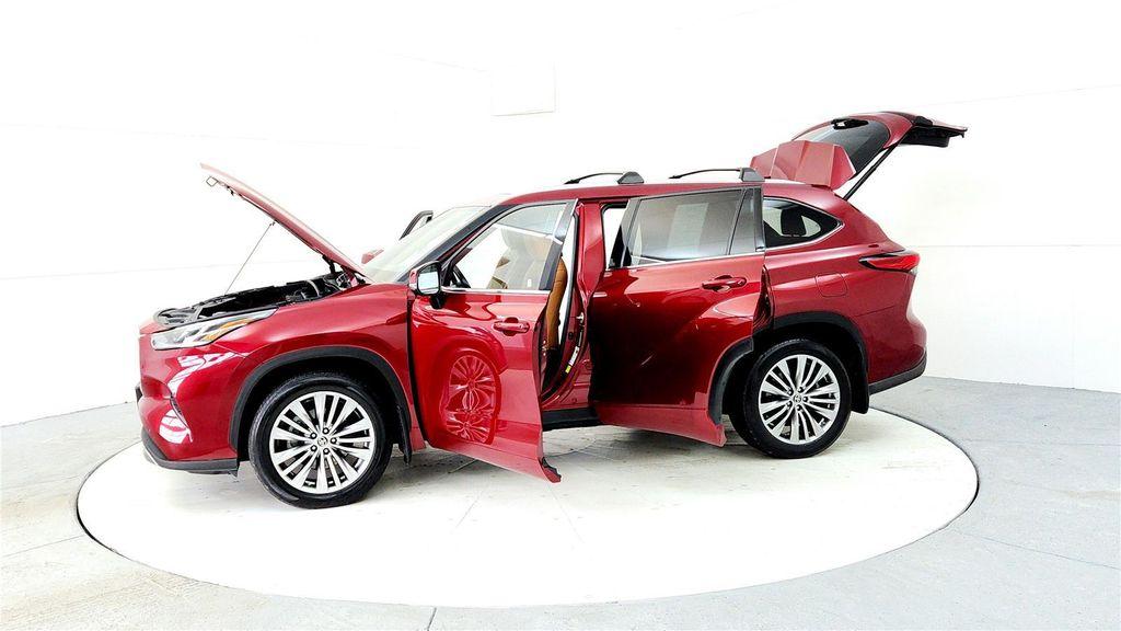used 2023 Toyota Highlander car, priced at $42,985