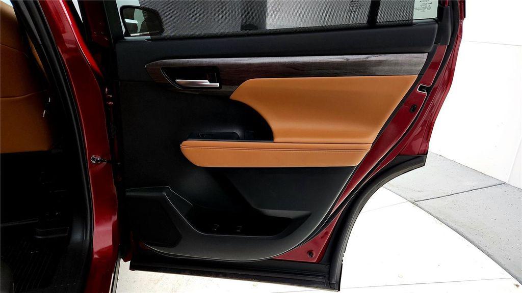 used 2023 Toyota Highlander car, priced at $42,985