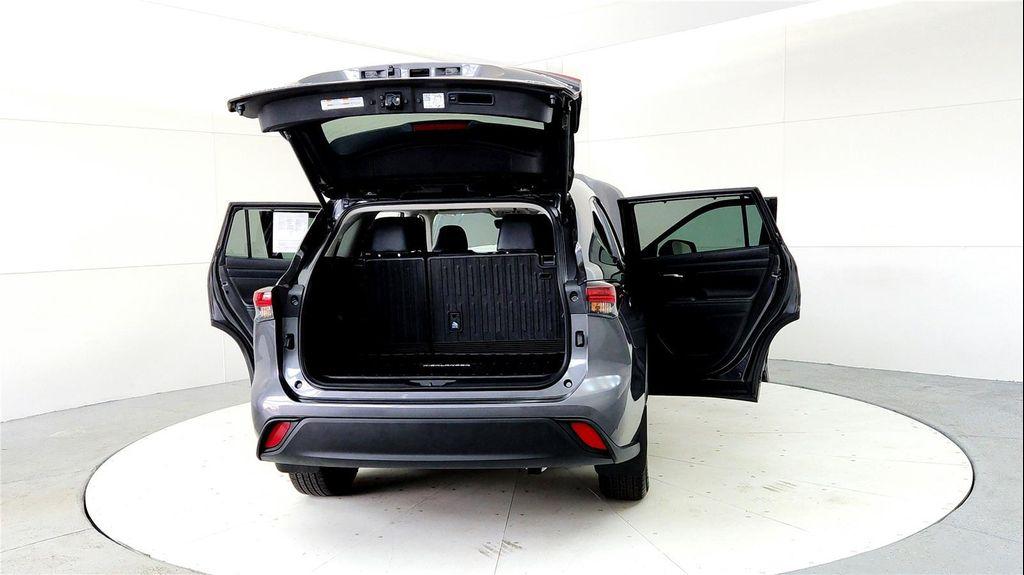 used 2024 Toyota Highlander Hybrid car, priced at $46,985