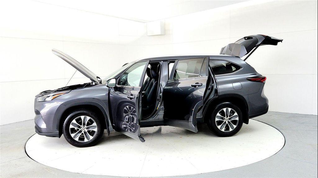 used 2024 Toyota Highlander Hybrid car, priced at $46,985