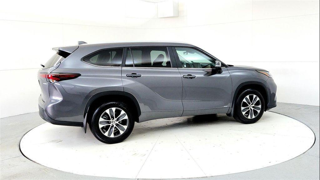 used 2024 Toyota Highlander Hybrid car, priced at $46,985