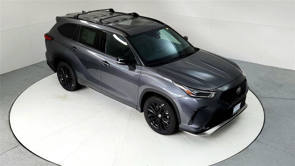used 2023 Toyota Highlander car, priced at $40,985