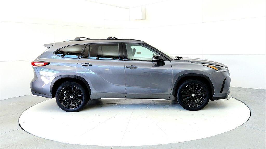 used 2023 Toyota Highlander car, priced at $40,985